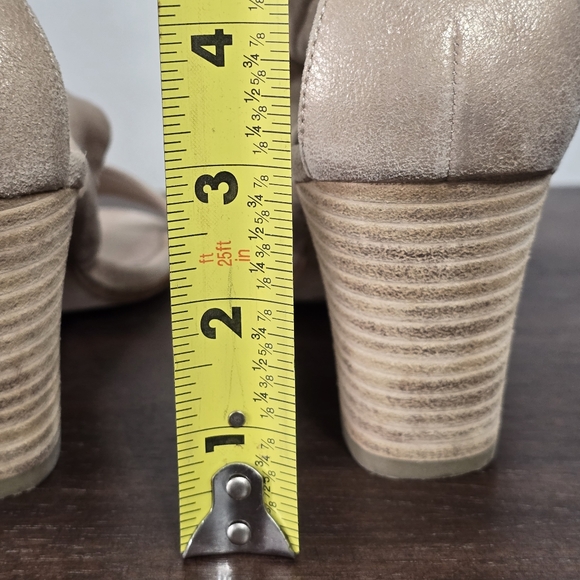 Eileen Fisher Patsy Beige Metallic Leather Sandals Women's Size 9.5 - Picture 12 of 15